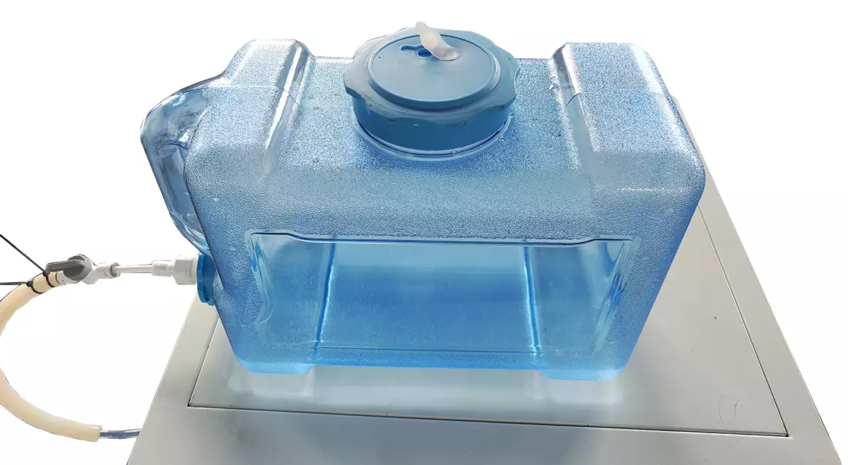 Tanque de agua de la incubadora de agua